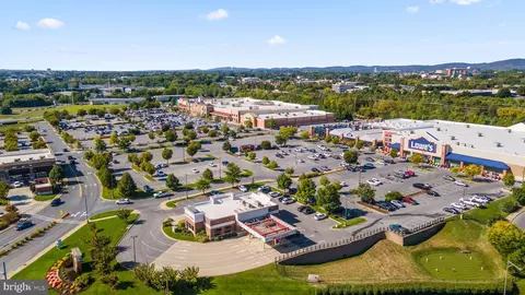 View/Area - 2804 Shearwater Ln, Frederick, MD 21701 photo 4 of 5