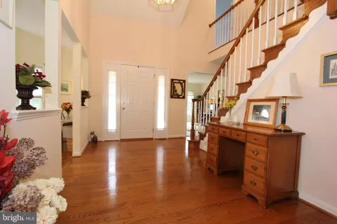 Entry Way - 6670 Springhill Dr, Frederick, MD 21702 photo 2 of 4