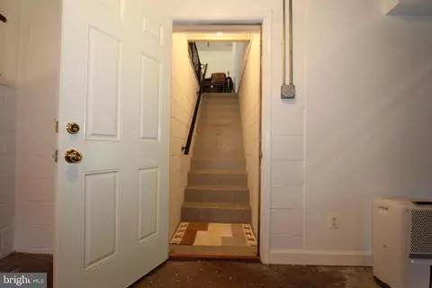Entry Way - 6670 Springhill Dr, Frederick, MD 21702 photo 4 of 4