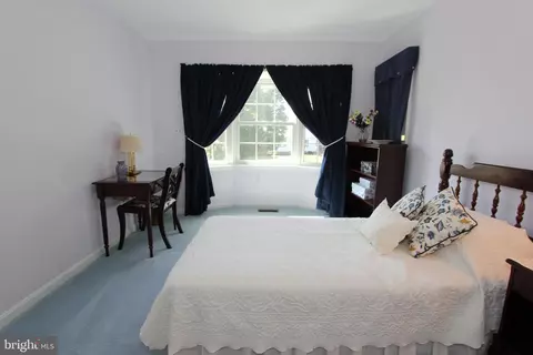 Bedroom - 6670 Springhill Dr, Frederick, MD 21702 photo 7 of 9