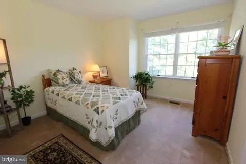 Bedroom - 6670 Springhill Dr, Frederick, MD 21702 photo 8 of 9