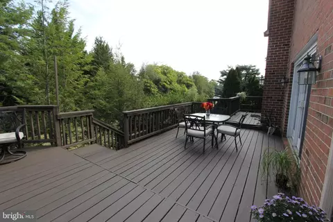 Exterior - 6670 Springhill Dr, Frederick, MD 21702 photo 4 of 23