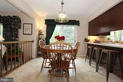 Dining - 6670 Springhill Dr, Frederick, MD 21702 photo 2 of 6