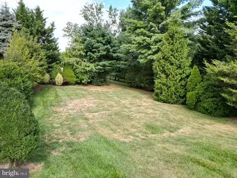 Exterior - 6670 Springhill Dr, Frederick, MD 21702 photo 13 of 23