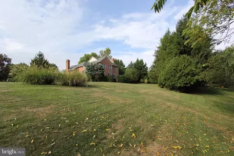 Exterior - 6670 Springhill Dr, Frederick, MD 21702 photo 21 of 23