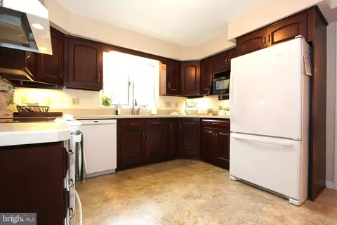 Kitchen - 6670 Springhill Dr, Frederick, MD 21702 photo 2 of 4