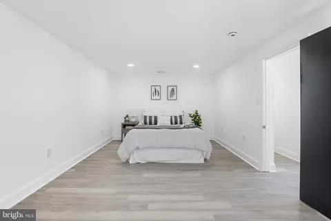 Bedroom - 8625 Chestnut Grove Rd, Frederick, MD 21701 photo 7 of 8