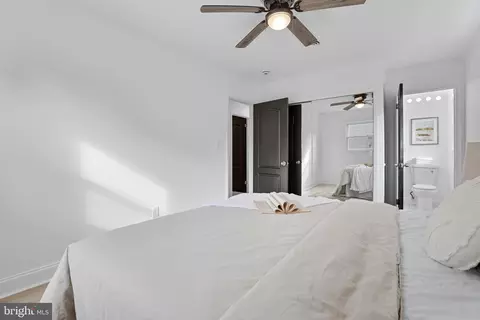 Bedroom - 8625 Chestnut Grove Rd, Frederick, MD 21701 photo 2 of 8
