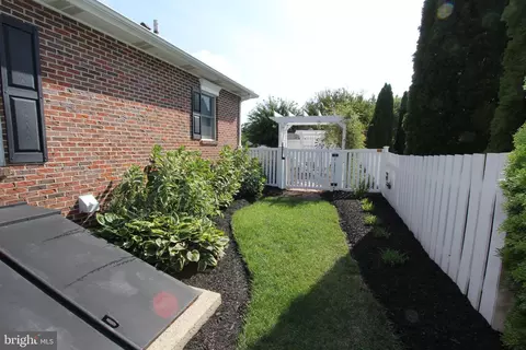 Exterior - 8213 Skipwith Dr, Frederick, MD 21702 photo 21 of 23