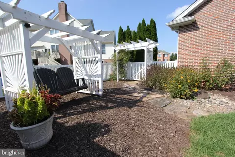Exterior - 8213 Skipwith Dr, Frederick, MD 21702 photo 18 of 23