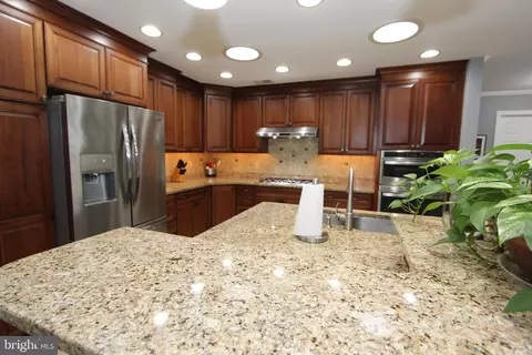 Kitchen - 8213 Skipwith Dr, Frederick, MD 21702 photo 4 of 5