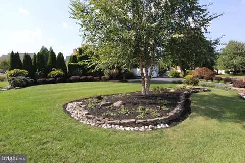 Exterior - 8213 Skipwith Dr, Frederick, MD 21702 photo 17 of 23