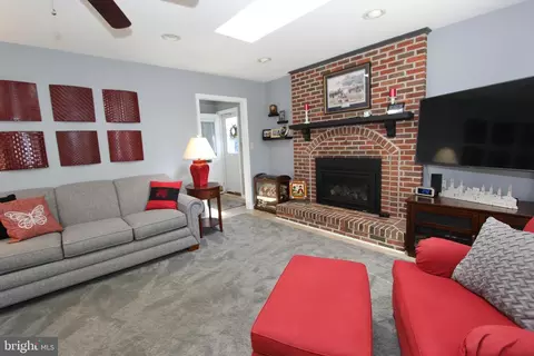 Living - 8213 Skipwith Dr, Frederick, MD 21702 photo 2 of 4