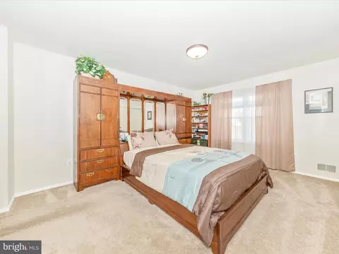 Bedroom - 5816 Box Elder Ct, Frederick, MD 21703 photo 3 of 7