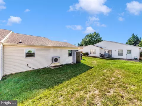 Exterior - 5816 Box Elder Ct, Frederick, MD 21703 photo 4 of 11