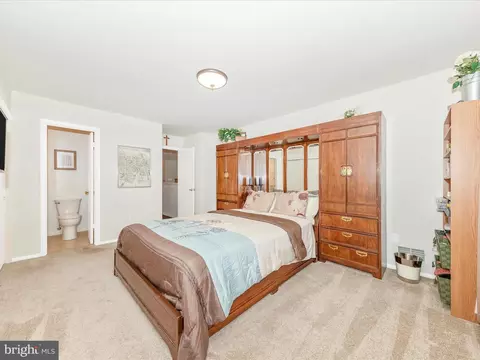 Bedroom - 5816 Box Elder Ct, Frederick, MD 21703 photo 4 of 7