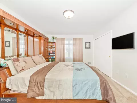 Bedroom - 5816 Box Elder Ct, Frederick, MD 21703 photo 2 of 7