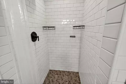 Bath - 8000 Glendale Ct, Frederick, MD 21702 photo 5 of 5