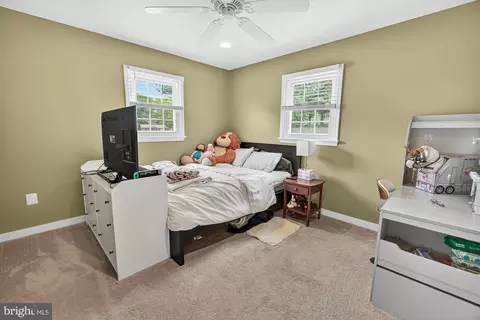 Bedroom - 8000 Glendale Ct, Frederick, MD 21702 photo 5 of 6