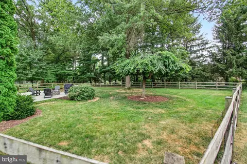 Exterior - 8000 Glendale Ct, Frederick, MD 21702 photo 11 of 48