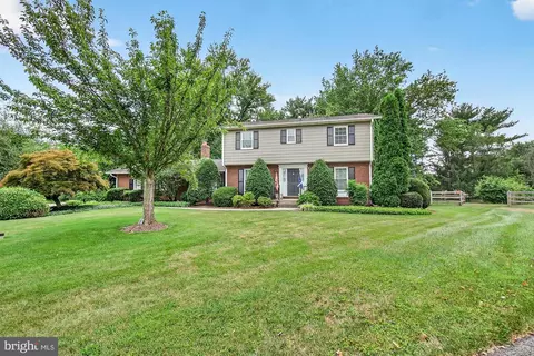 8000 Glendale Ct, Frederick, MD 21702