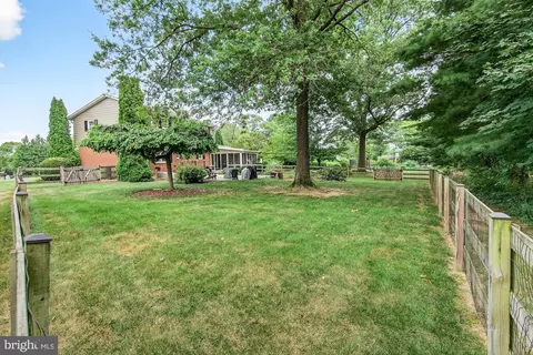 Exterior - 8000 Glendale Ct, Frederick, MD 21702 photo 12 of 48