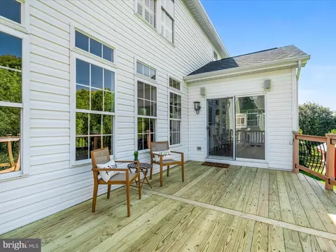 Exterior - 102 N Pointe Ter, Middletown, MD 21769 photo 5 of 11