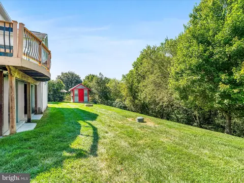Exterior - 102 N Pointe Ter, Middletown, MD 21769 photo 7 of 11