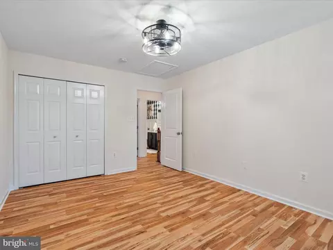 Bedroom - 102 N Pointe Ter, Middletown, MD 21769 photo 5 of 7