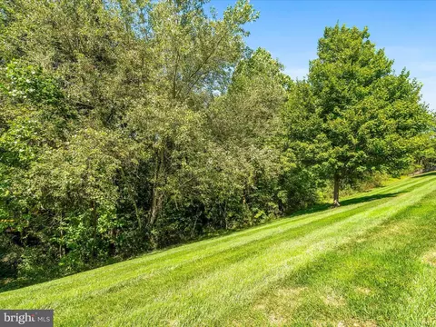 Exterior - 102 N Pointe Ter, Middletown, MD 21769 photo 10 of 11