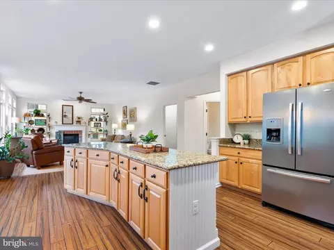 Kitchen - 102 N Pointe Ter, Middletown, MD 21769 photo 5 of 5