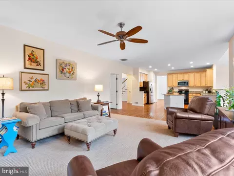 Living - 102 N Pointe Ter, Middletown, MD 21769 photo 2 of 10