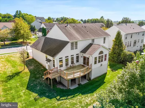 Exterior - 102 N Pointe Ter, Middletown, MD 21769 photo 3 of 11