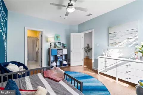 Bedroom - 5613 Pine Bluff Ct, Frederick, MD 21704 photo 9 of 11