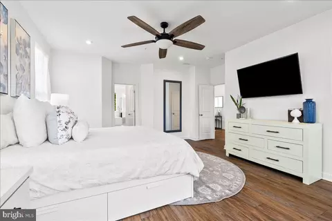 Bedroom - 5613 Pine Bluff Ct, Frederick, MD 21704 photo 5 of 11
