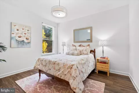 Bedroom - 5613 Pine Bluff Ct, Frederick, MD 21704 photo 6 of 11