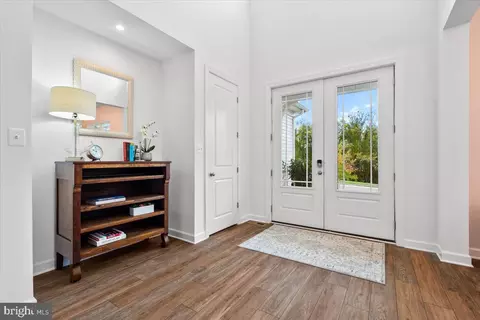 Entry Way - 5613 Pine Bluff Ct, Frederick, MD 21704 photo 3 of 20