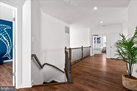 Entry Way - 5613 Pine Bluff Ct, Frederick, MD 21704 photo 17 of 20
