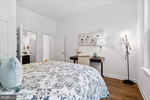 Bedroom - 5613 Pine Bluff Ct, Frederick, MD 21704 photo 2 of 11