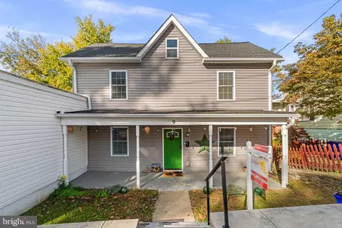 Exterior - 9 9th Ave, Brunswick, MD 21716 photo 2 of 7