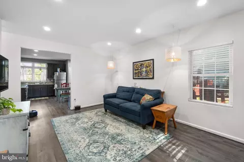 Entry Way - 9 9th Ave, Brunswick, MD 21716 photo 1 of 14