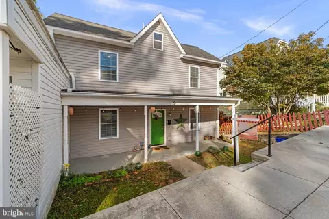 9 9th Ave, Brunswick, MD 21716