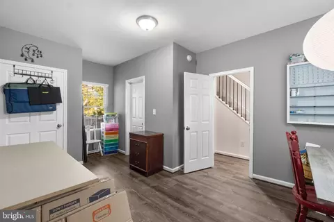 Entry Way - 9 9th Ave, Brunswick, MD 21716 photo 12 of 14