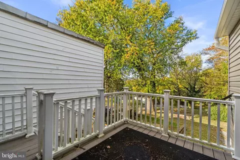 Exterior - 9 9th Ave, Brunswick, MD 21716 photo 4 of 7