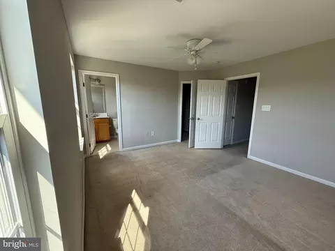 Bedroom - 2029 Spring Run Cir, Frederick, MD 21702 photo 2 of 3