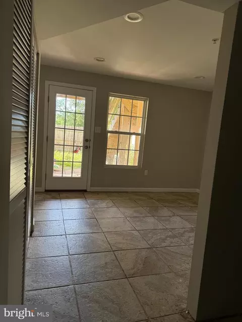 Entry Way - 2029 Spring Run Cir, Frederick, MD 21702 photo 2 of 2