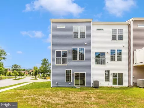 Exterior - 100 Spring Bank Way, Frederick, MD 21701 photo 7 of 8