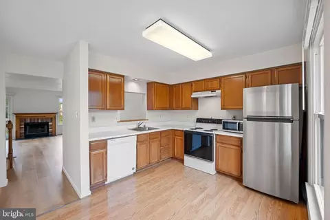 Kitchen - 6591 Ewald Ct, Frederick, MD 21703 photo 2 of 2