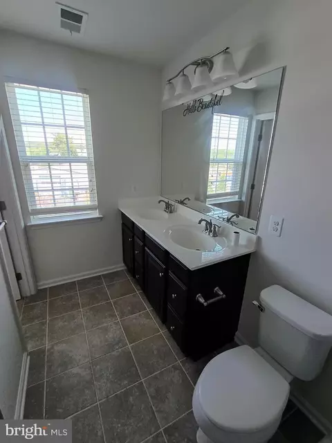 Bath - 5925 Shepherd Ln, Frederick, MD 21704 photo 3 of 9