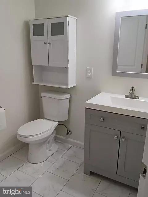 Bath - 5925 Shepherd Ln, Frederick, MD 21704 photo 9 of 9
